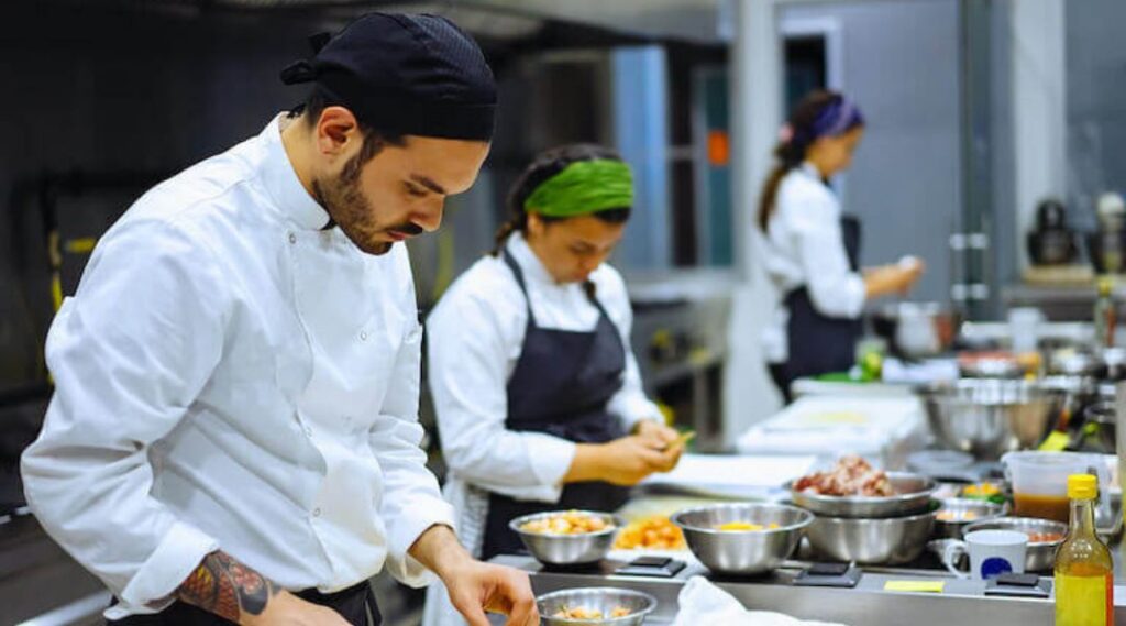 best hotel management course in haldwani